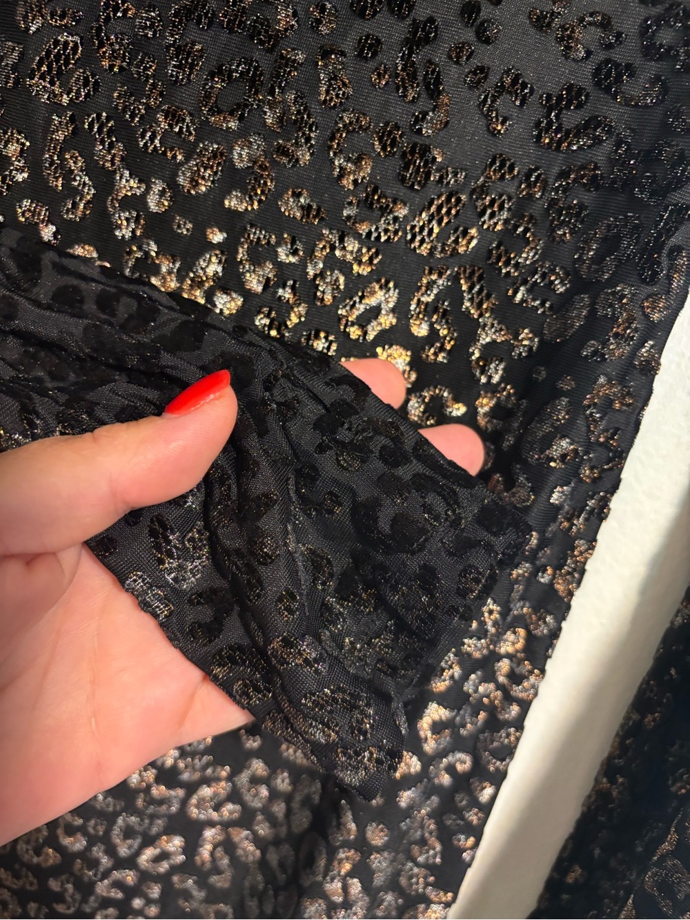 Steve Madden Black and Gold Metallic Leopard-Print Long Sleeve Midi Dress Size M - Picture 4 of 6